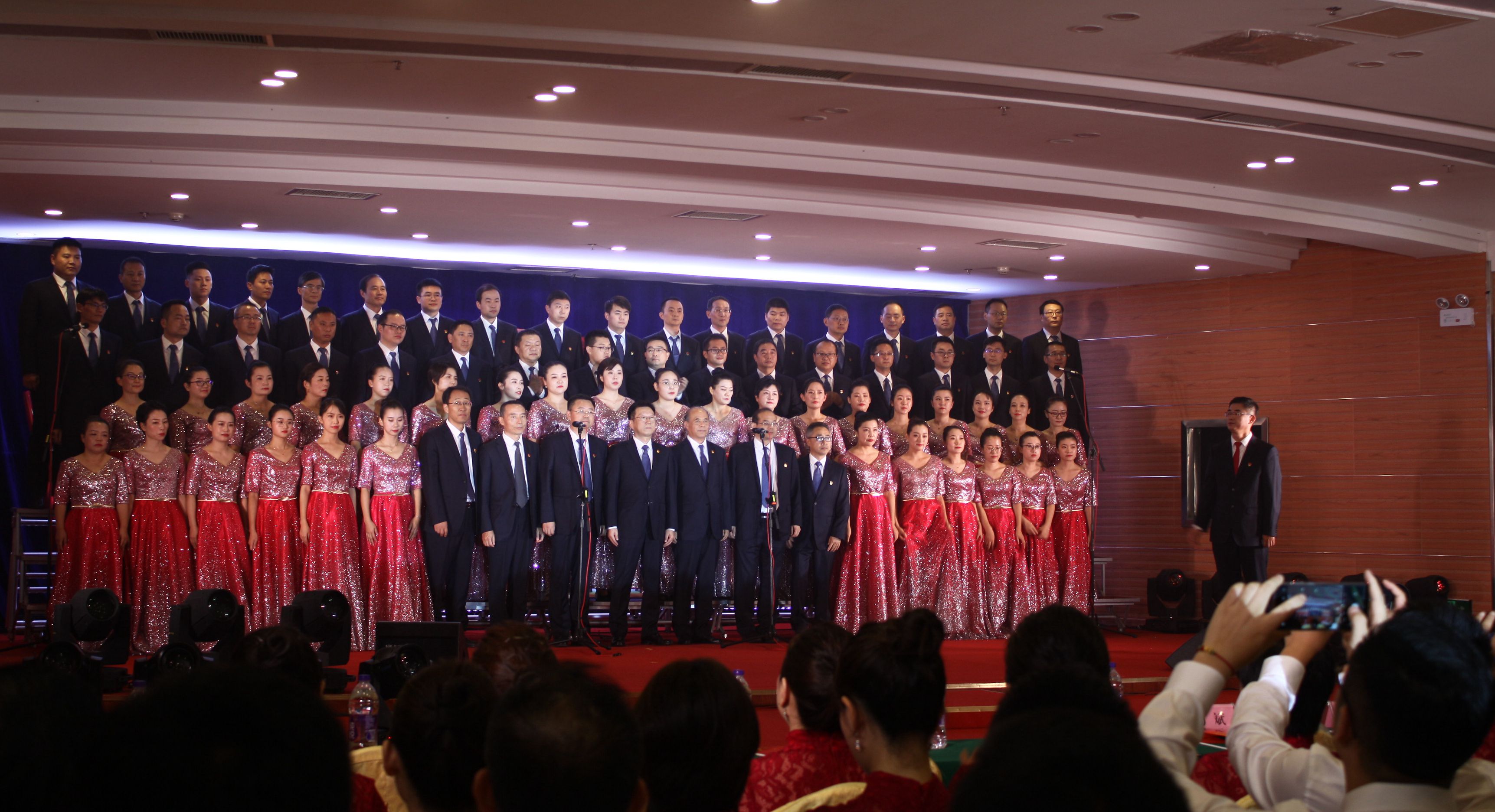 机场集团成功举办“最美歌声献祖国”庆祝中华人民共和国成立70周年歌咏会