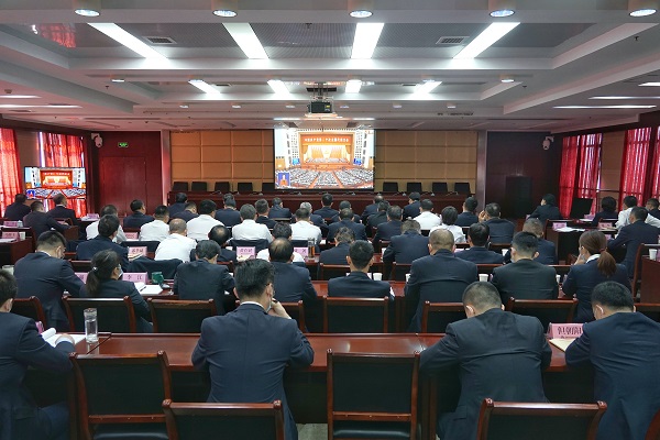 机场集团集中收看党的二十大开幕盛况